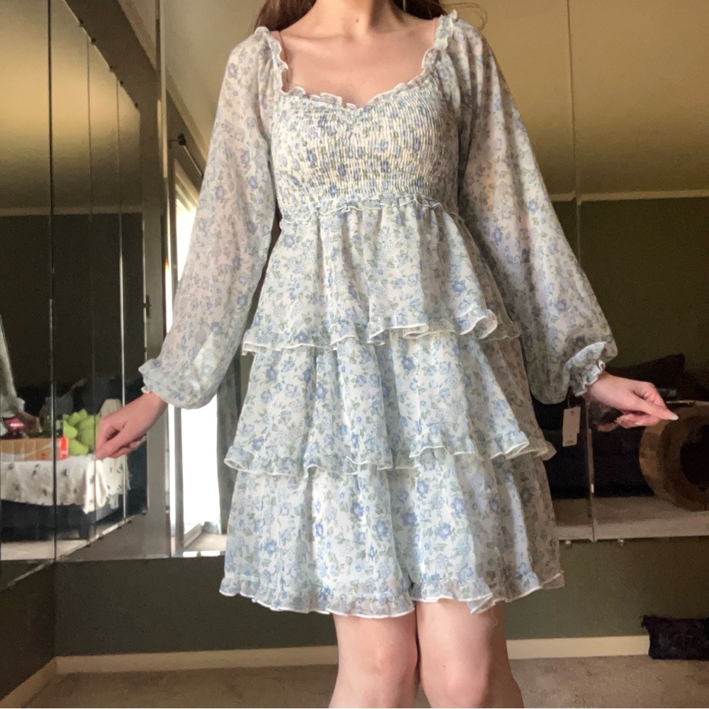 NEW SUPER CUTE FLORAL LAYERED DRESS